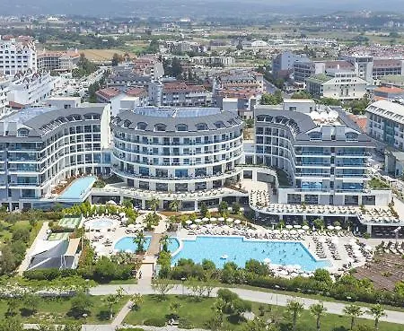 Commodore Elite & Adults Only 5*